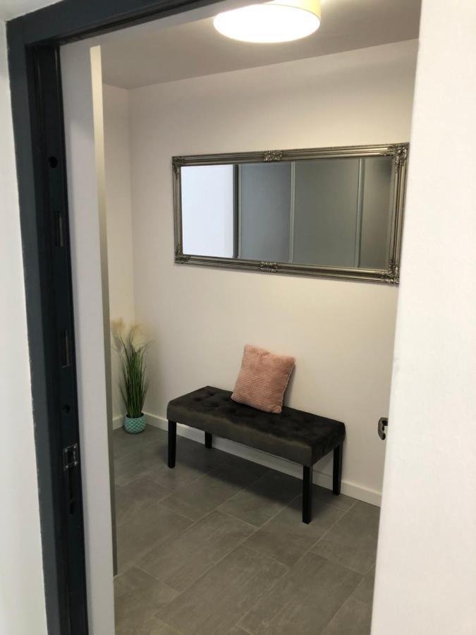 Szeged Gyoengye Delux Apartment Exterior photo
